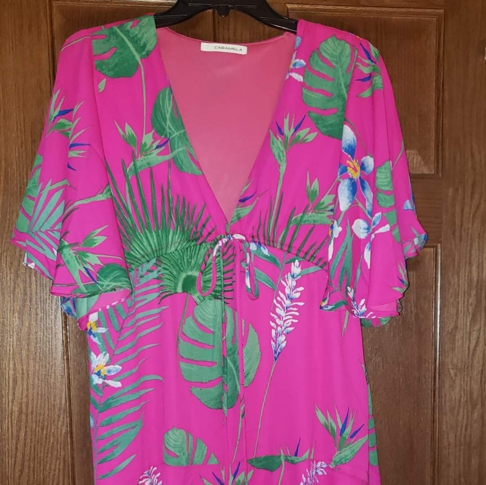 Brand new boutique fusia dress size small